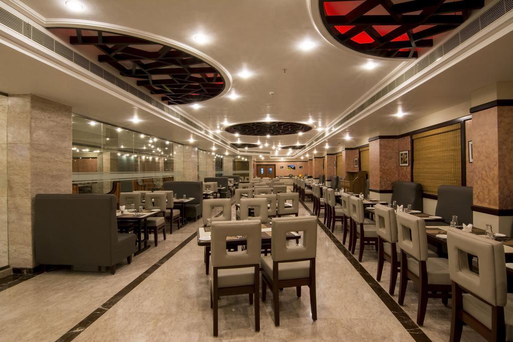 Shenbaga Hotel And Convention Centre Pondichéry Extérieur photo